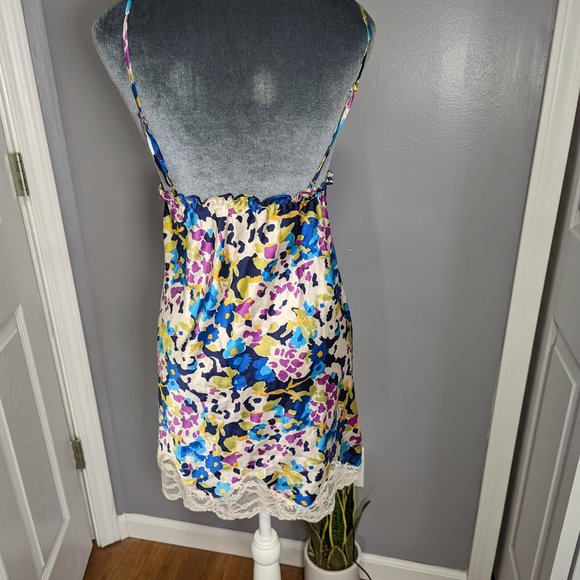Victoria's Secret Floral Slip Dress Chemise - Picture 3 of 9